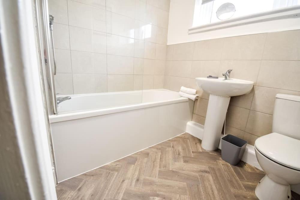 Woodcock House 3 Bedrooms Workstays Uk Lackenby Екстер'єр фото